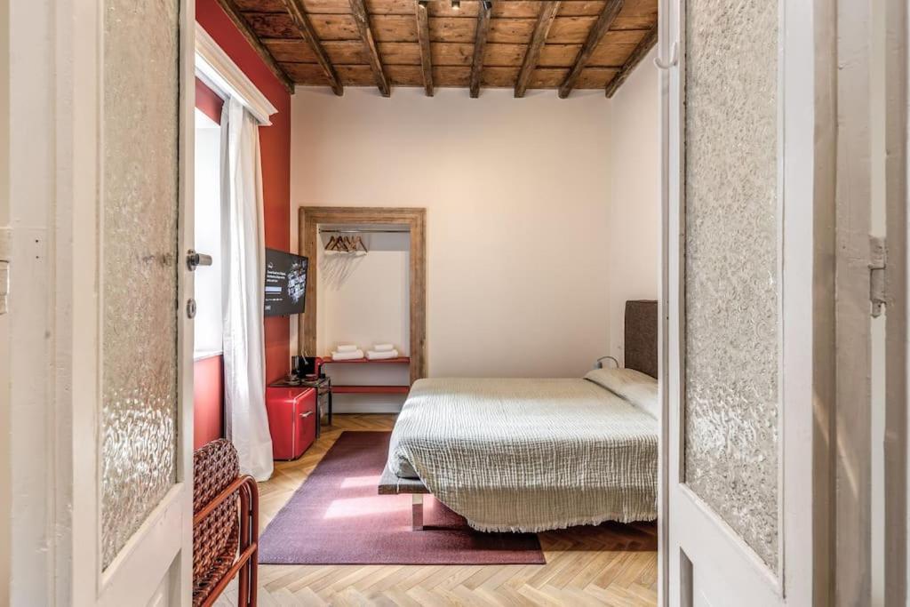 Appartamento La Rossa Del Colosseo Roma